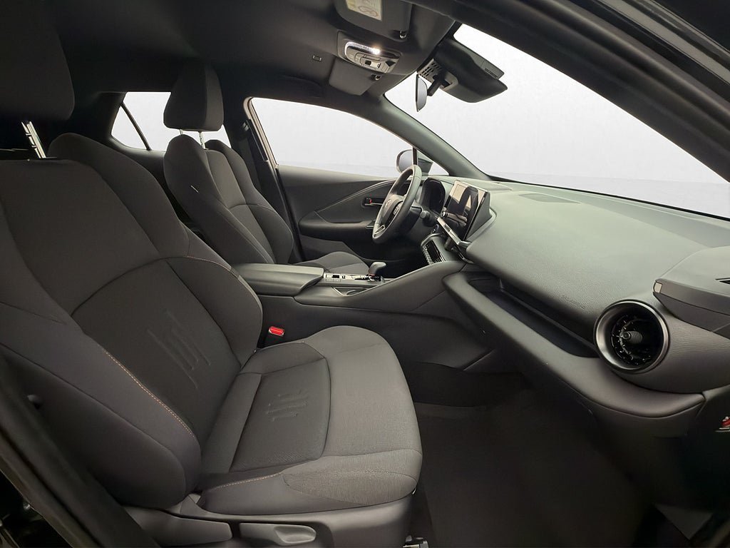 Vehicle Image 12