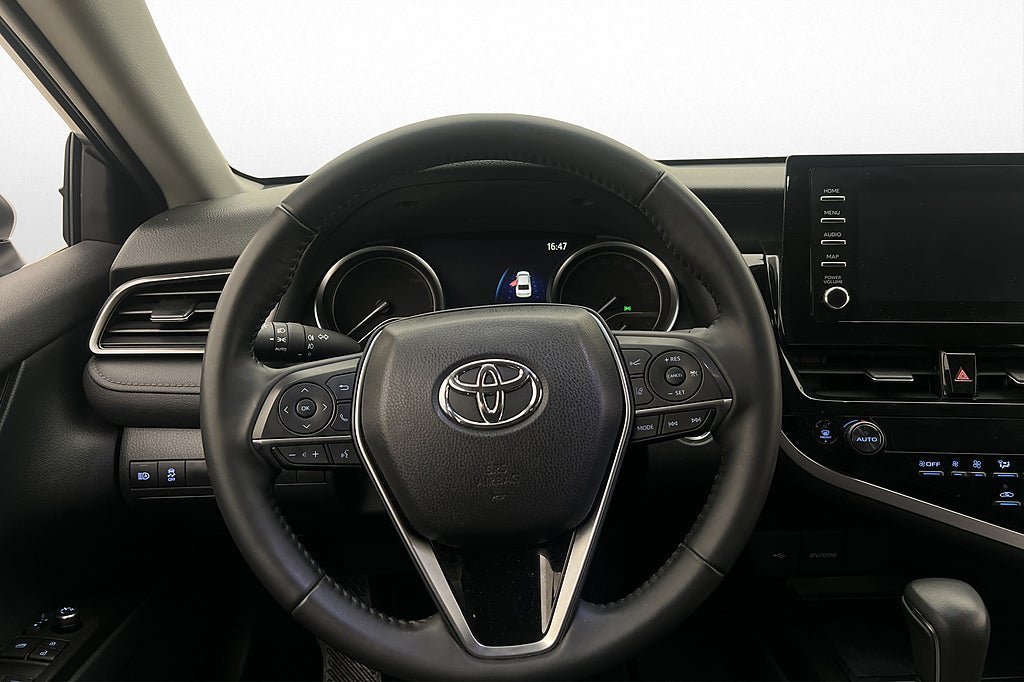 Vehicle Image 10