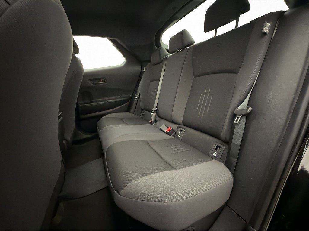 Vehicle Image 16