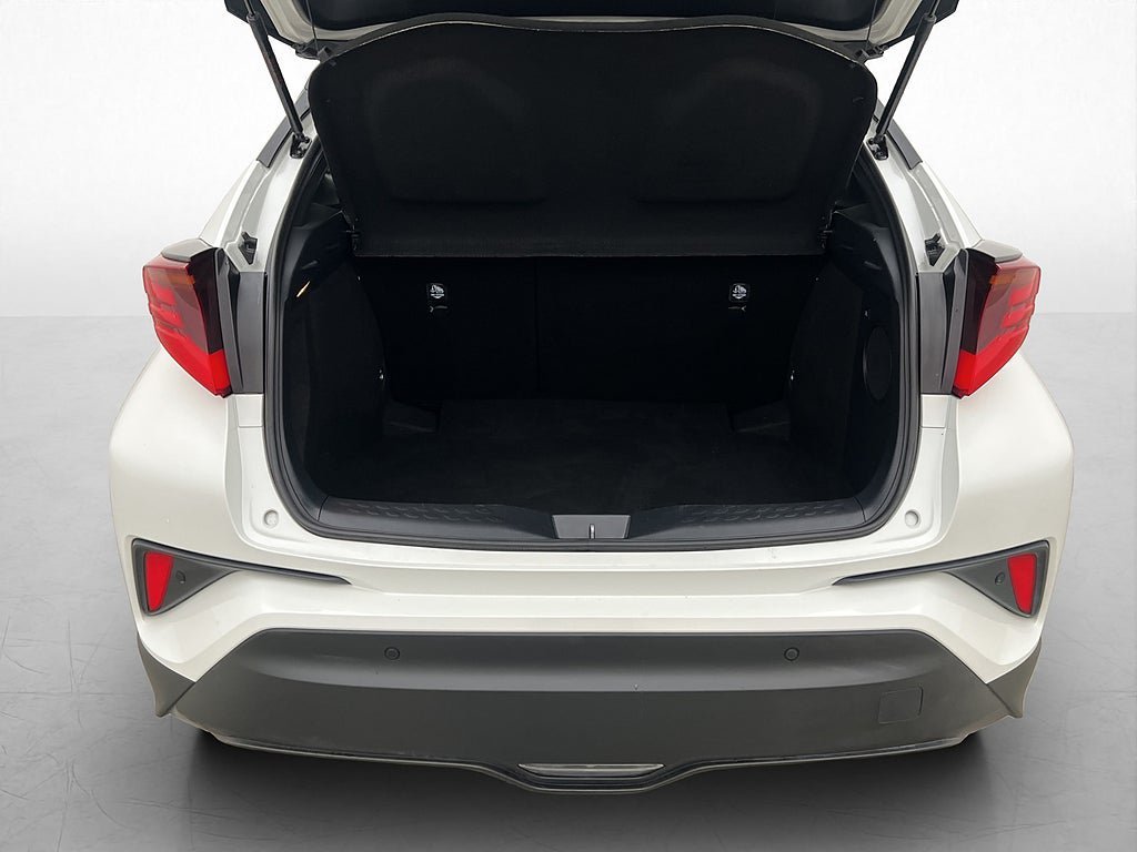 Vehicle Image 16
