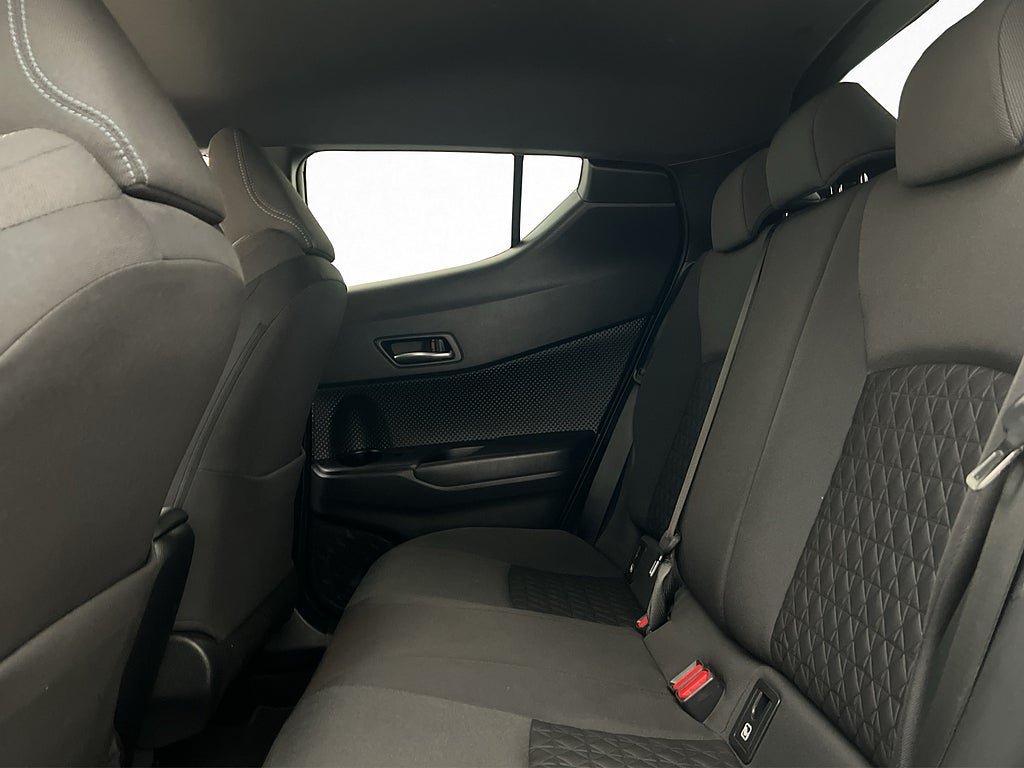 Vehicle Image 17