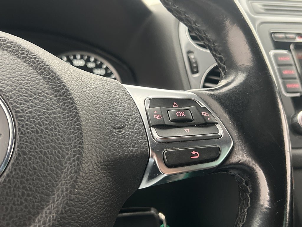Vehicle Image 24