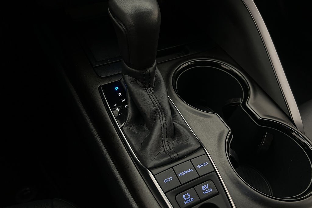 Vehicle Image 24