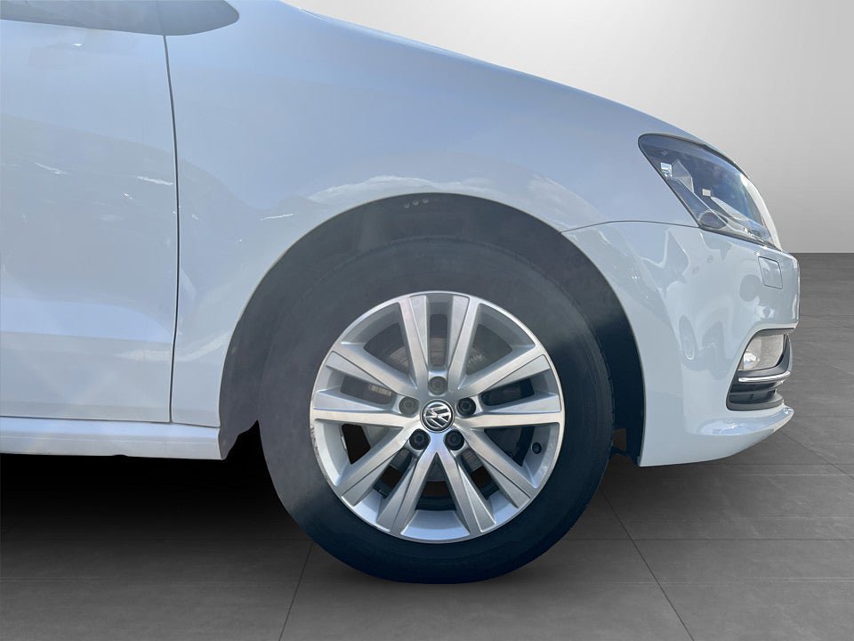 Vehicle Image 14