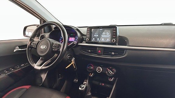 Vehicle Image 12