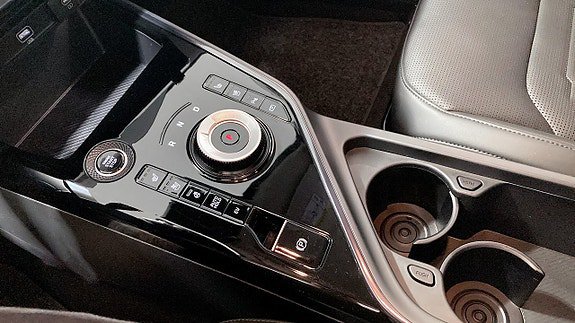 Vehicle Image 12