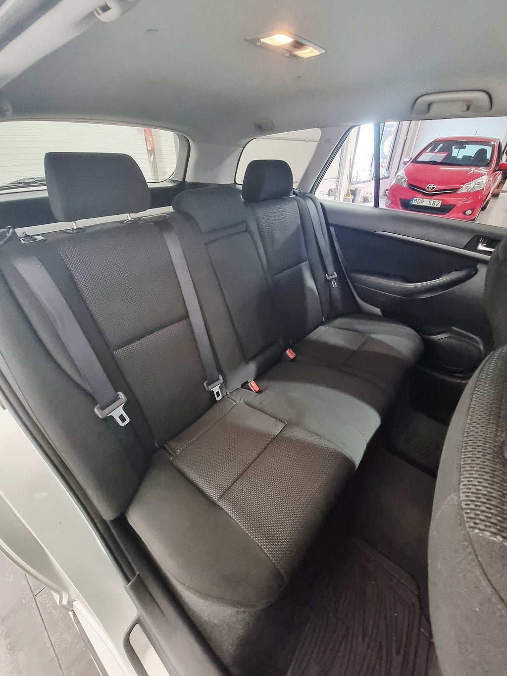 Vehicle Image 21