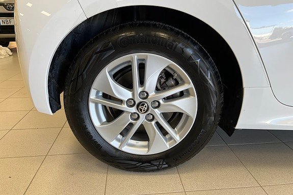 Vehicle Image 17