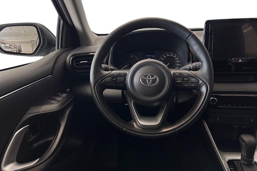 Vehicle Image 9