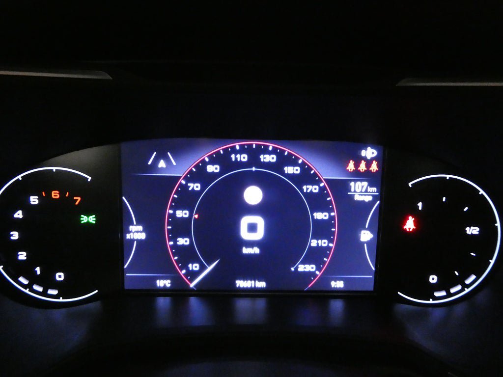 Vehicle Image 16