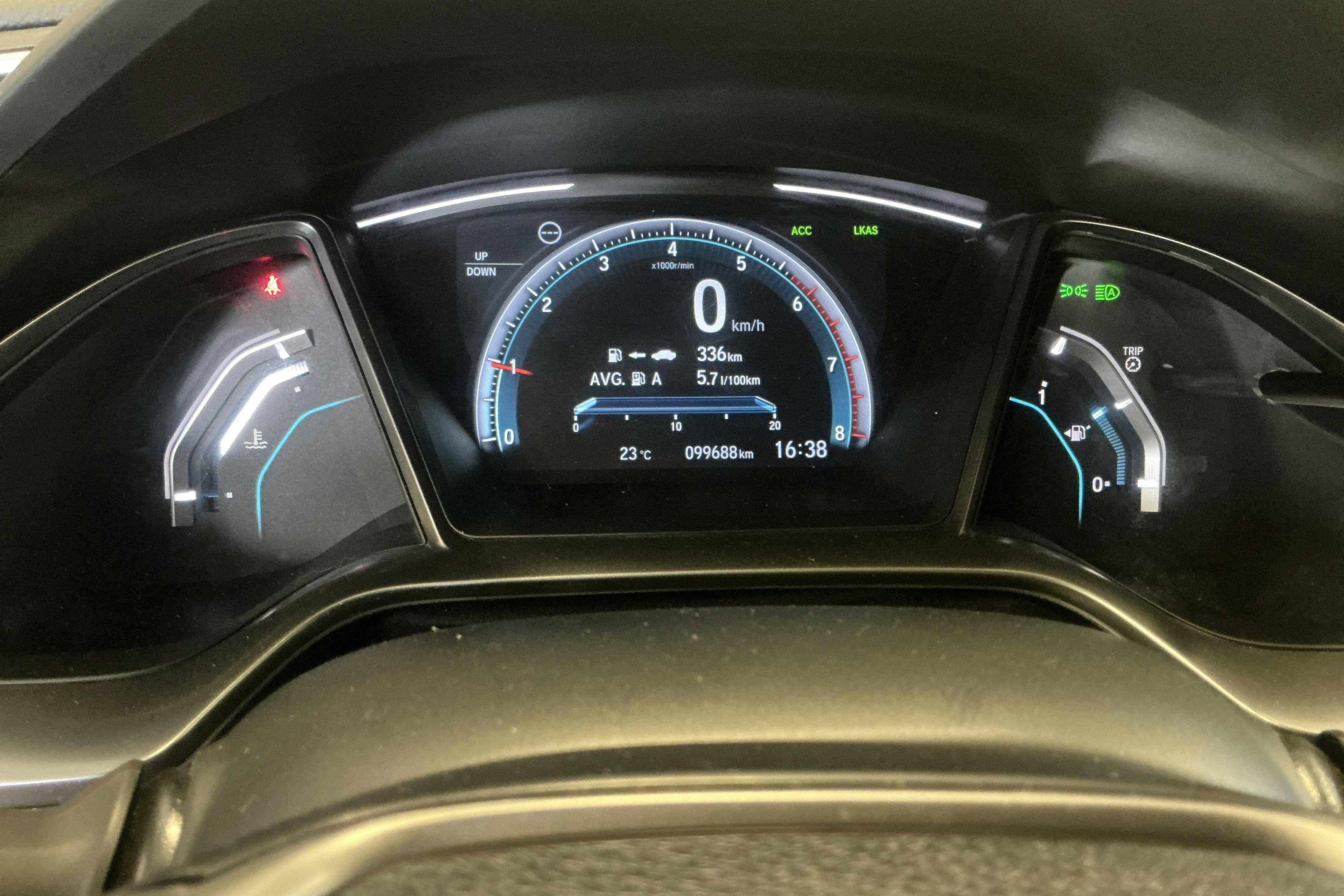 Vehicle Image 11