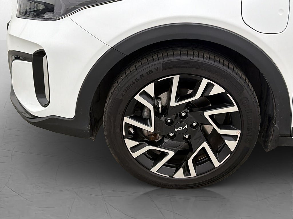 Vehicle Image 30