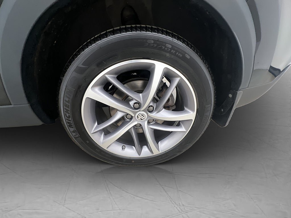 Vehicle Image 38