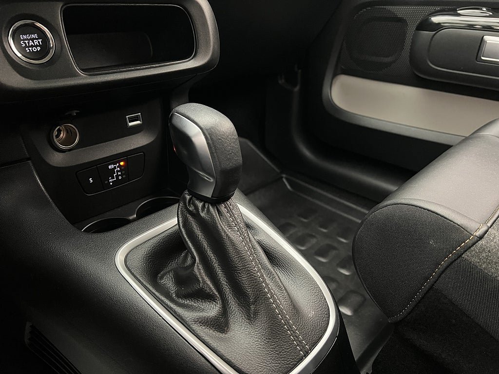 Vehicle Image 22