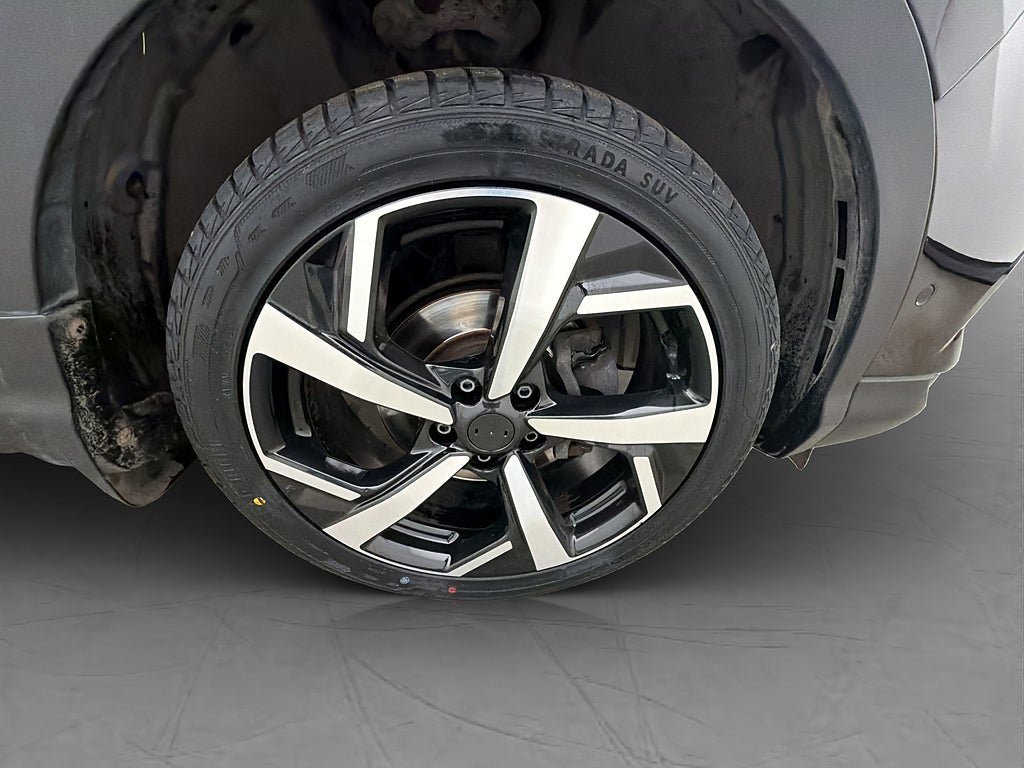 Vehicle Image 35