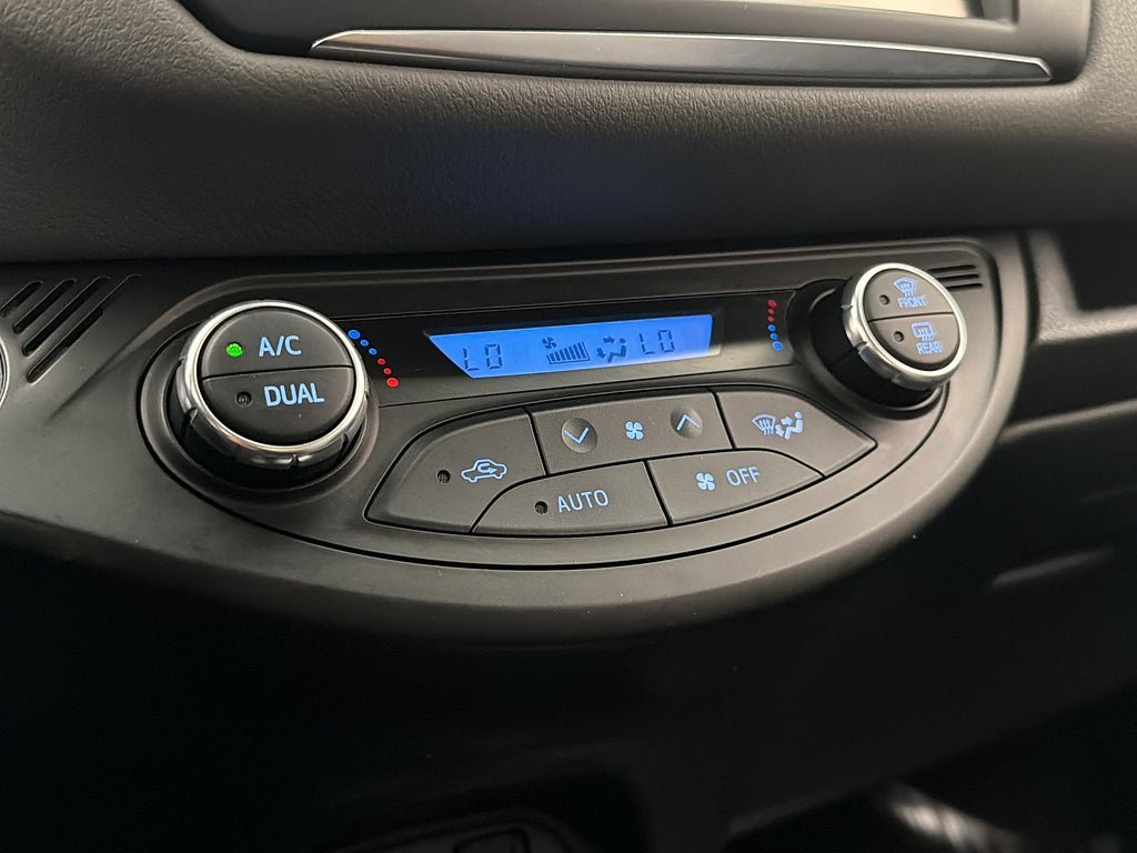 Vehicle Image 19