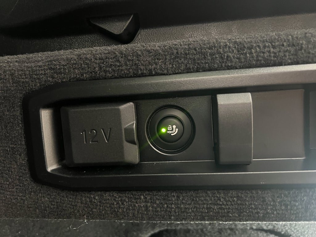 Vehicle Image 32
