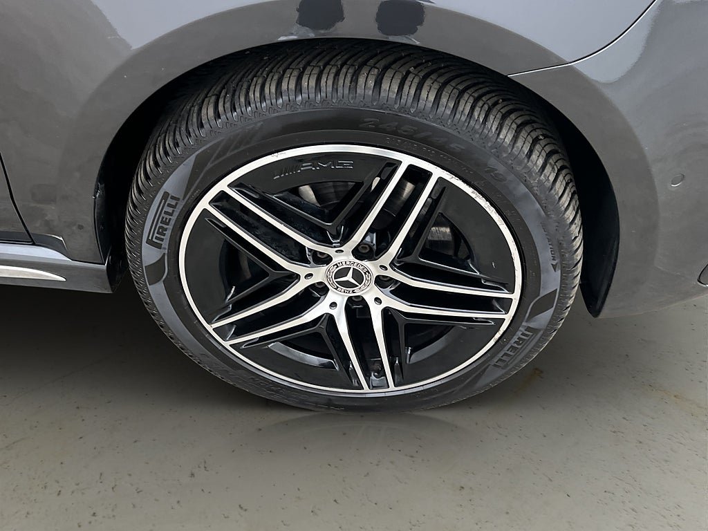 Vehicle Image 38