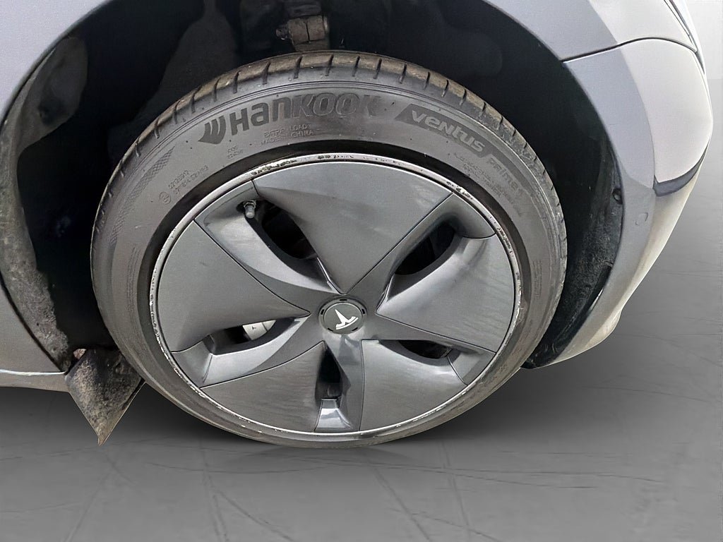 Vehicle Image 33