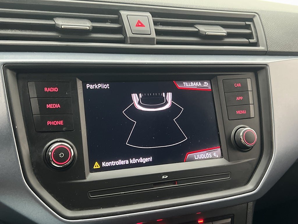 Vehicle Image 16