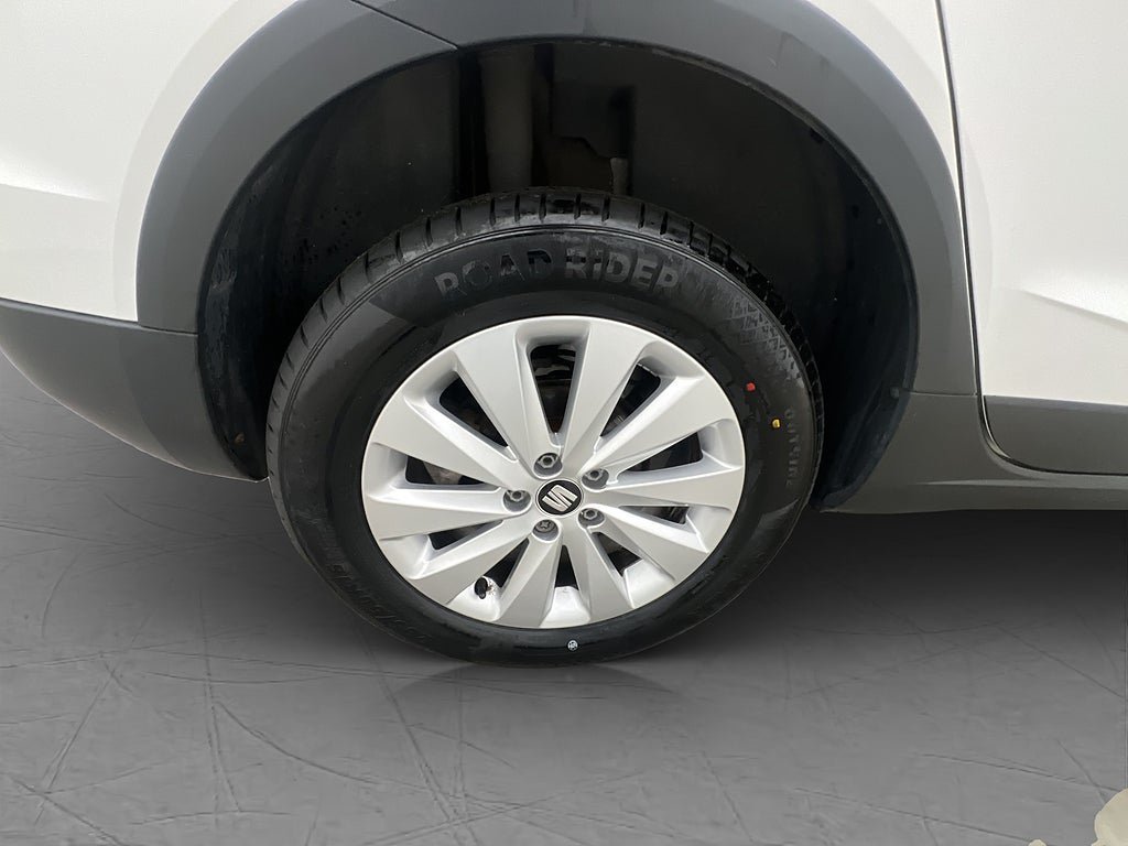 Vehicle Image 23
