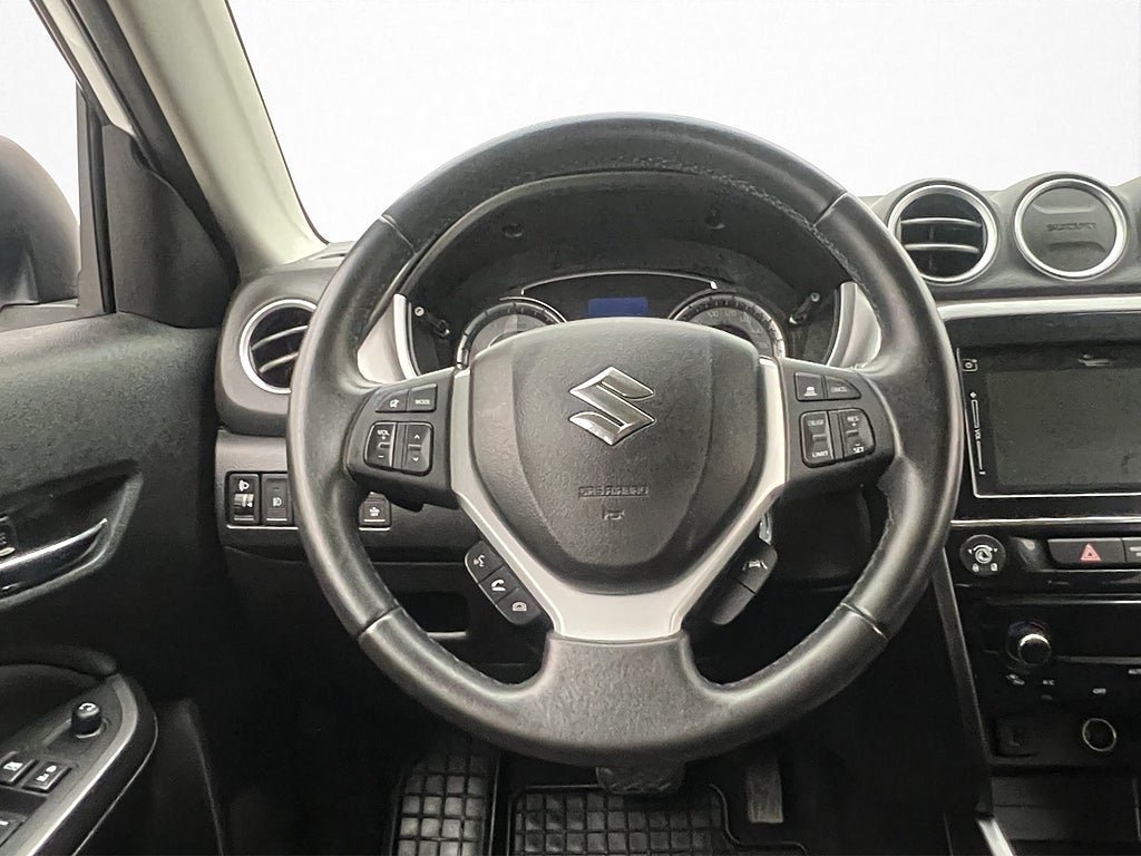 Vehicle Image 12