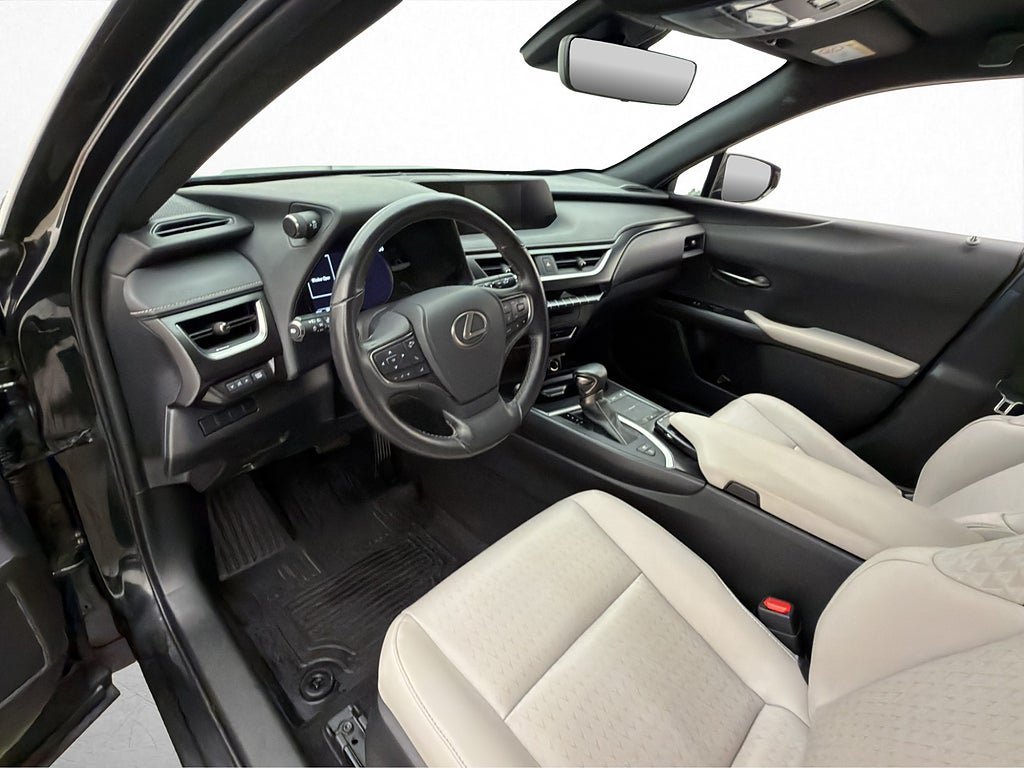 Vehicle Image 11