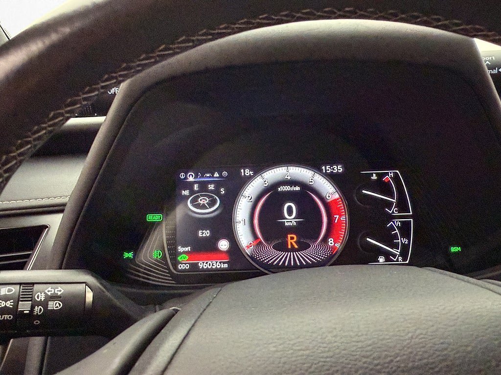 Vehicle Image 15