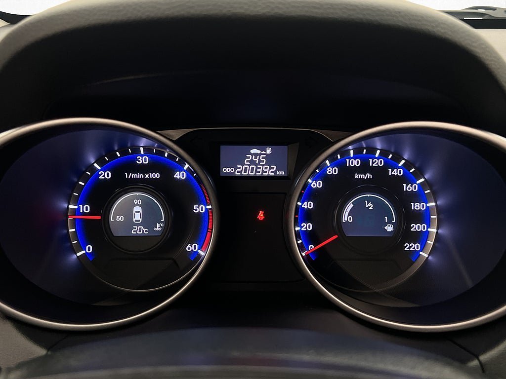Vehicle Image 16
