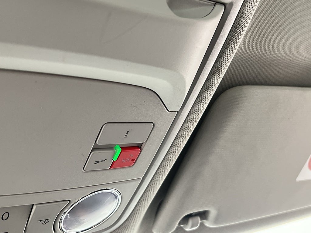 Vehicle Image 23