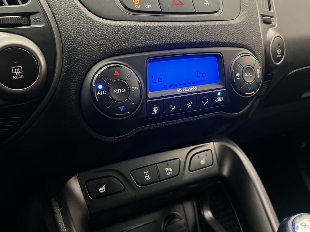 Vehicle Image 24