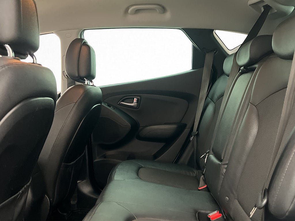 Vehicle Image 28