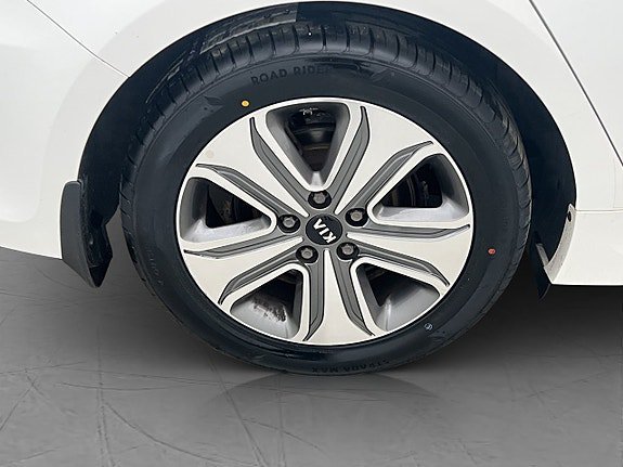 Vehicle Image 38
