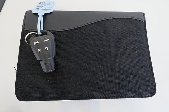 Vehicle Image 24