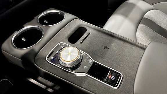 Vehicle Image 14
