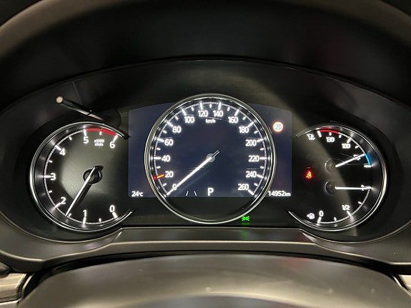 Vehicle Image 25