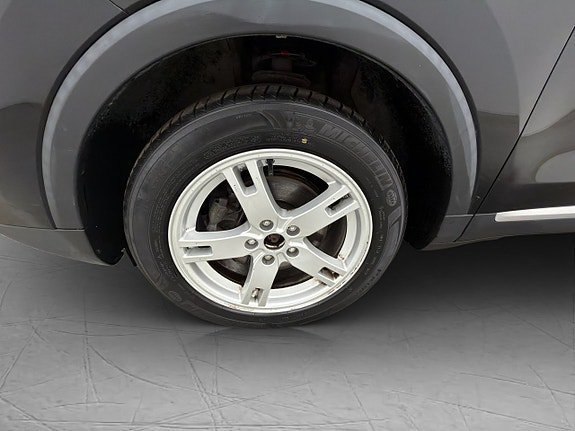 Vehicle Image 33