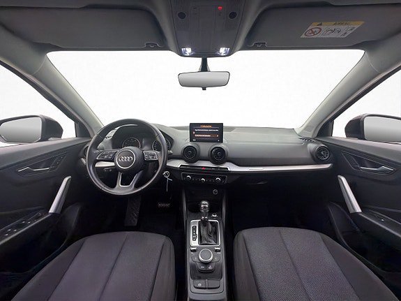 Vehicle Image 11