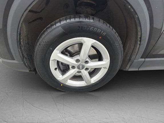Vehicle Image 24