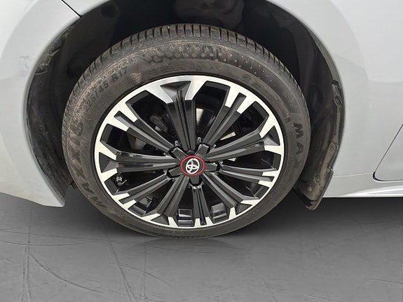 Vehicle Image 26