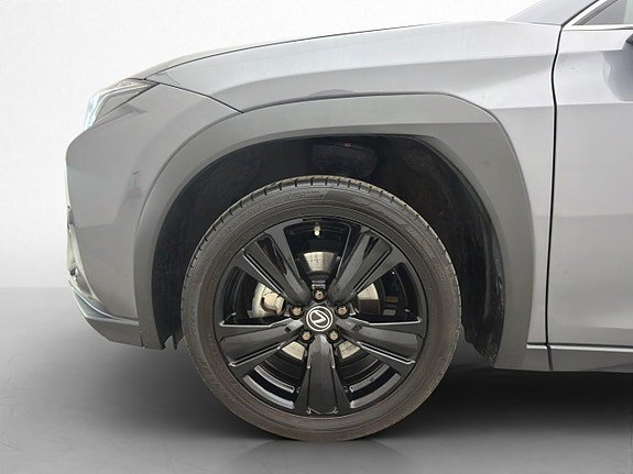 Vehicle Image 23