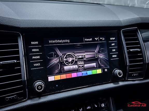Vehicle Image 25