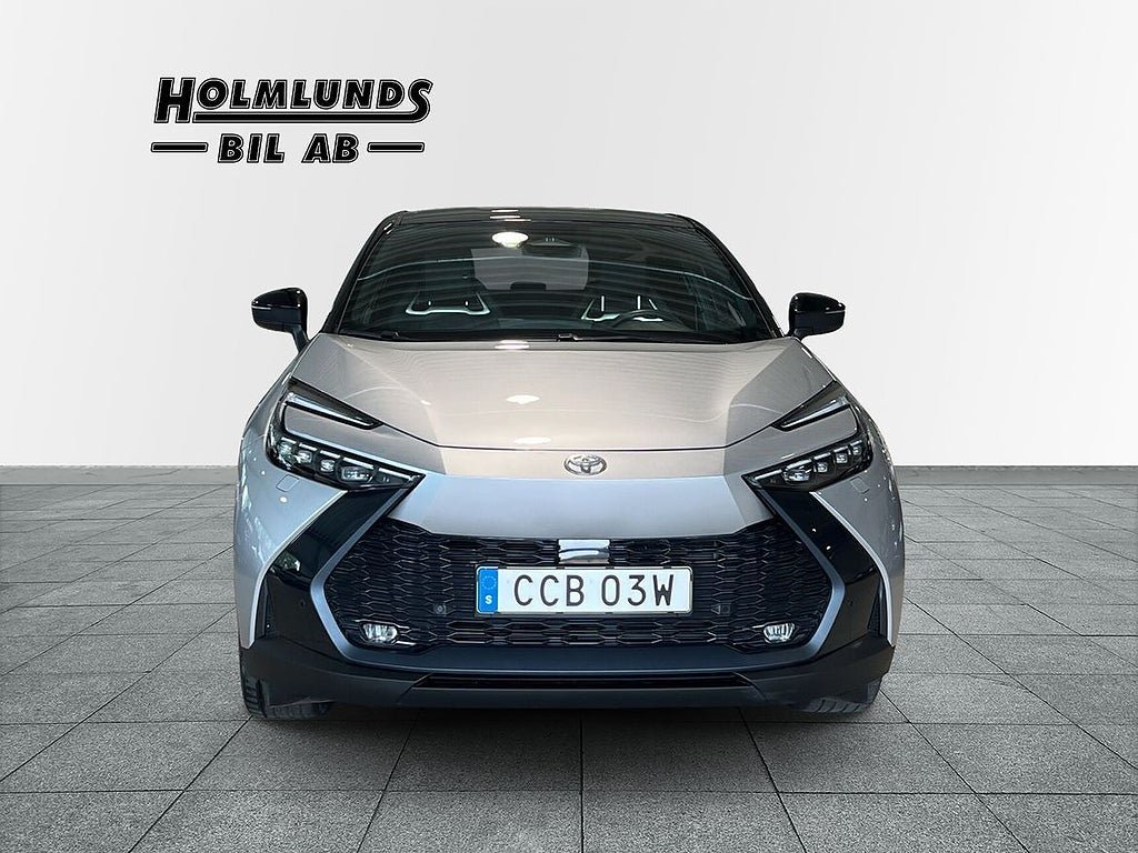 Vehicle Image 5