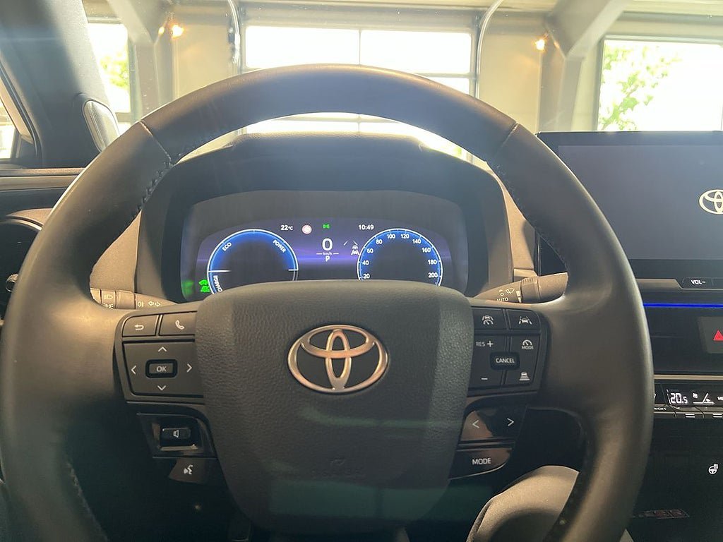 Vehicle Image 13