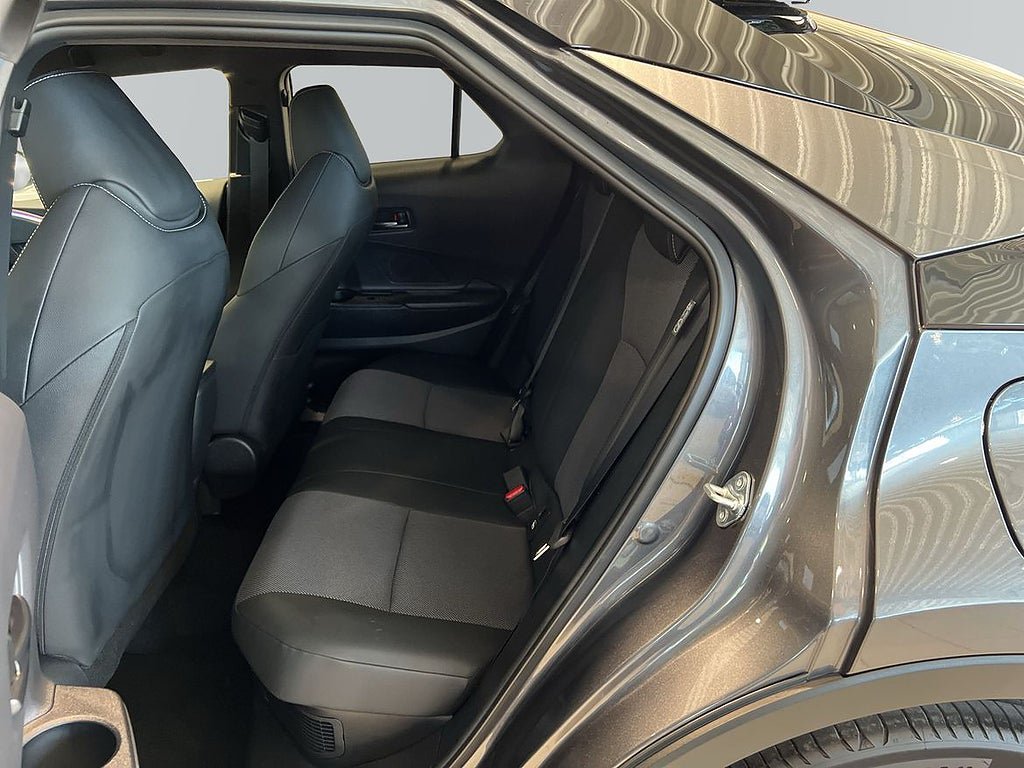 Vehicle Image 11