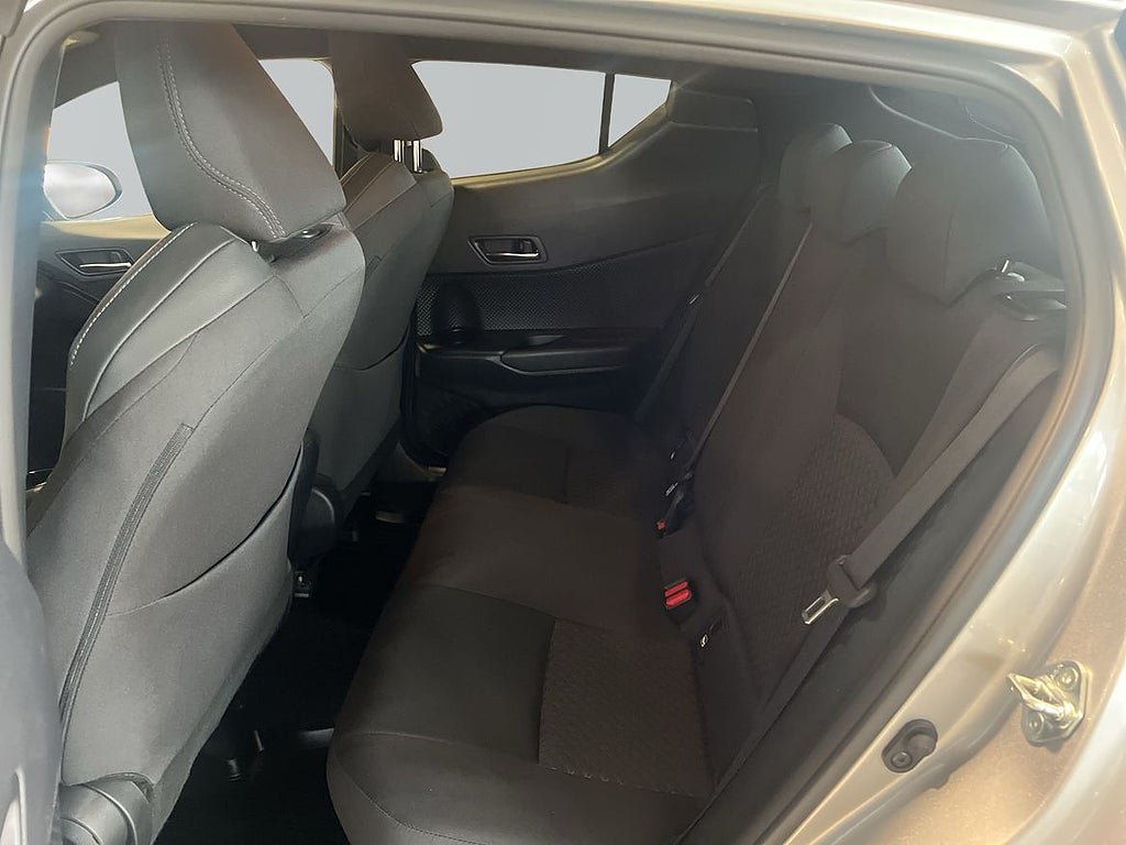 Vehicle Image 11