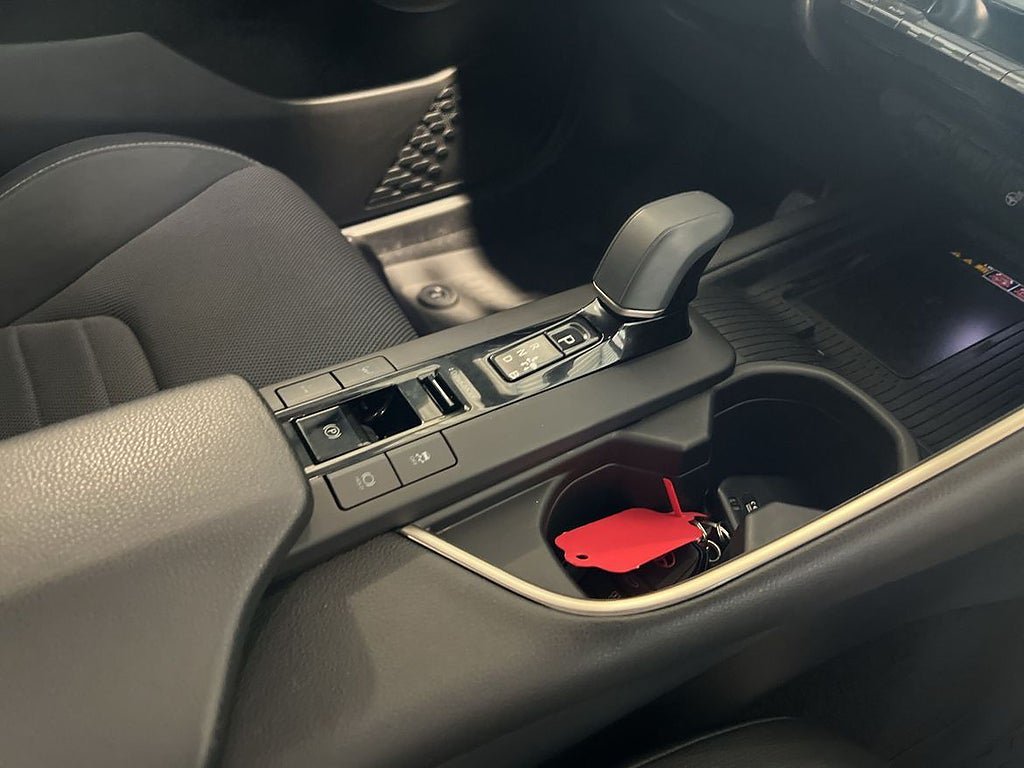 Vehicle Image 21
