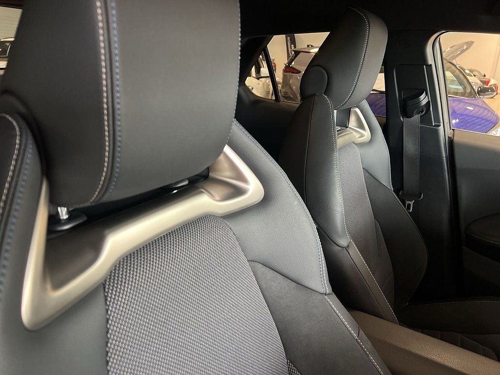 Vehicle Image 22