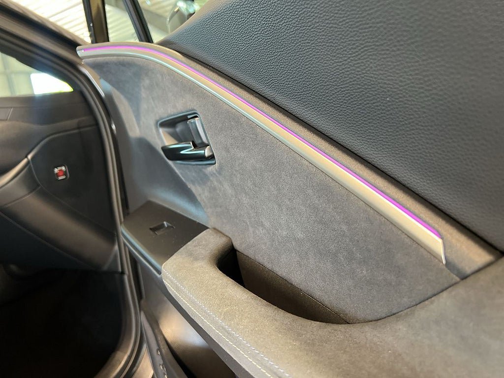 Vehicle Image 24