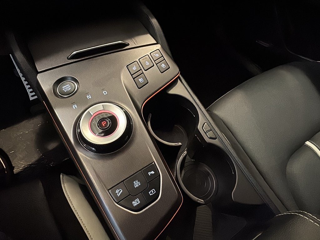 Vehicle Image 12